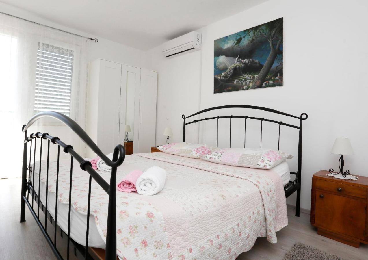 Holiday Home Miklica Klis Luaran gambar